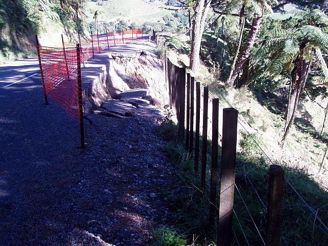 003 Road washout near Waitomo.jpg