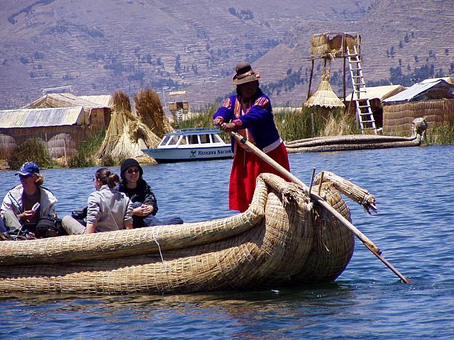 Uros Woman.JPG