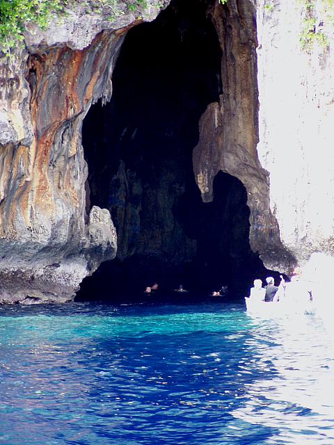 Vavau Cave snorkelers.jpg