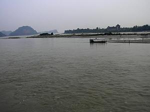 E) Confluence of the three rivers at Leshan.JPG