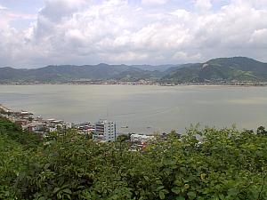 Rio Chone with Bahia in the foreground.JPG